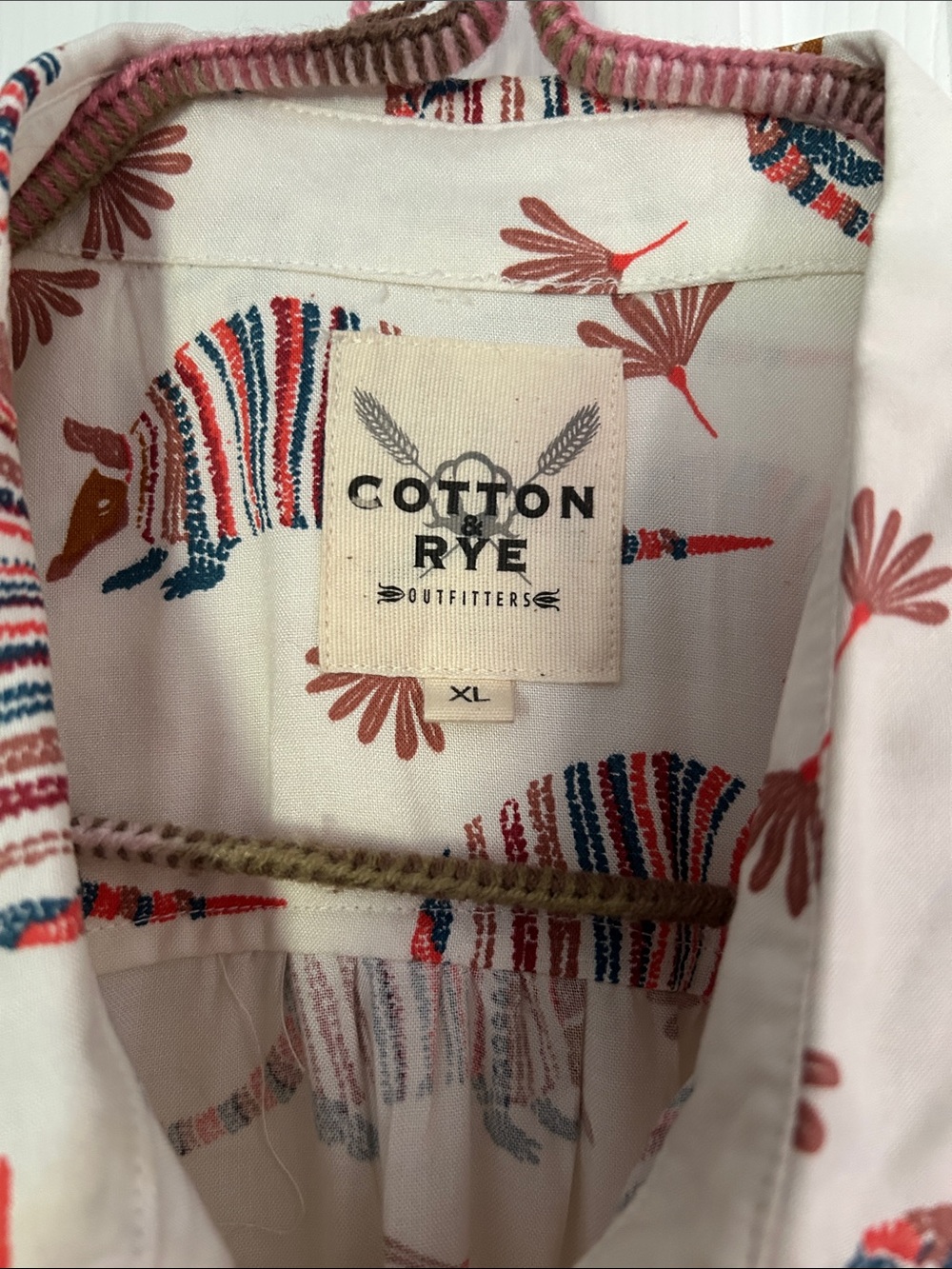 Button down Armadillo Womans shirt - Picture 2 of 4